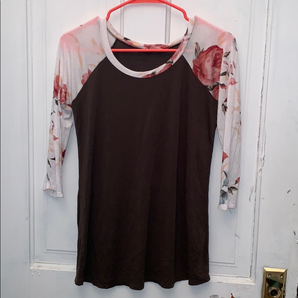 Floral sleeved tee